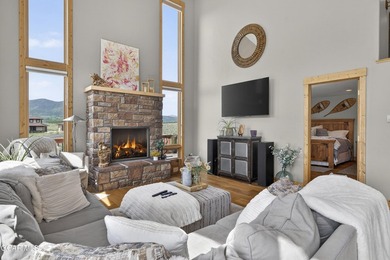 270 degrees panoramic views, 1.34 private acres, and a layout - photo 6