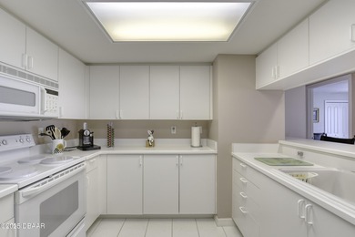 Perched on the 20th floor of Oceans Eight, this exquisite