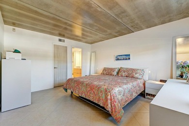 Welcome to paradise on Singer Island, where coastal luxury meets - photo 14