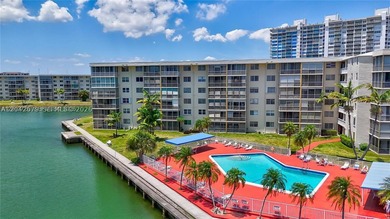 SPECTACULAR WATER VIEWS FROM THIS MODERN, RENOVATED 1-BEDROOM - photo 22