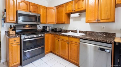 Welcome to this charming expanded home nestled on a quiet block - photo 5