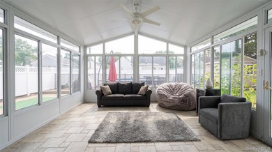Welcome to this charming expanded home nestled on a quiet block - photo 7