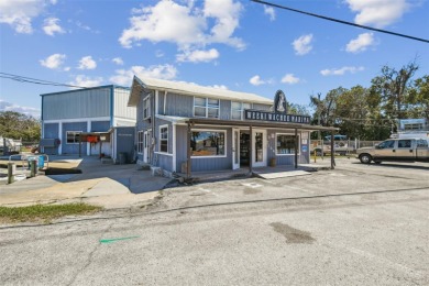 A once-in-a-lifetime chance to own a thriving waterfront - photo 4