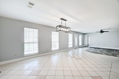 Prime lakefront retreat on Sam Rayburn offering over 2 acres and - photo 14