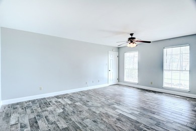 Prime lakefront retreat on Sam Rayburn offering over 2 acres and - photo 16