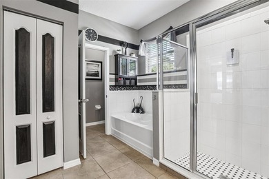Under contract-accepting backup offers. When only the BEST will - photo 20