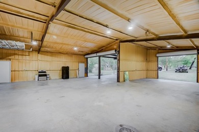 Prime lakefront retreat on Sam Rayburn offering over 2 acres and - photo 33