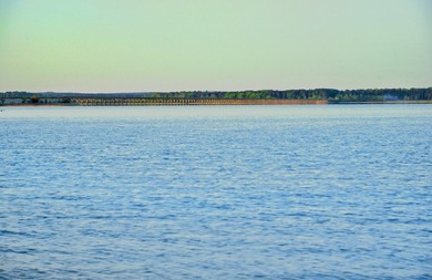 Prime lakefront retreat on Sam Rayburn offering over 2 acres and - photo 41