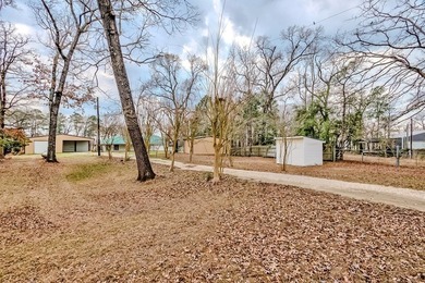 Prime lakefront retreat on Sam Rayburn offering over 2 acres and - photo 45