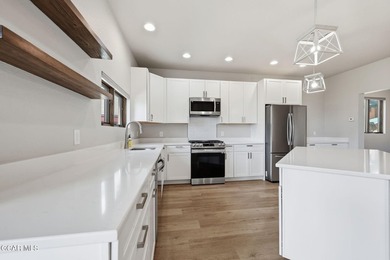 Set on a quiet cul-de-sac in Coyote Creek, Tabernash, this - photo 8
