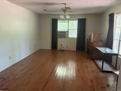 This 3-bedroom, 2-bath home offers privacy and plenty of room to - photo 10