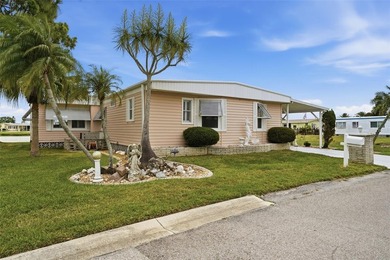 Lakefront Triple-Wide Home in Harbor Cove's Premier 55+ - photo 2
