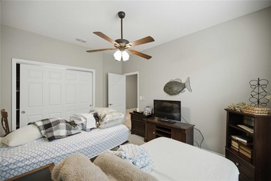 Welcome to this beautifully maintained 3-bedroom, 2-bath home - photo 9