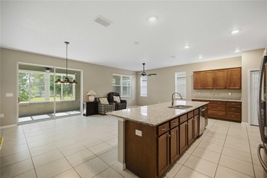 Welcome to this beautifully maintained 3-bedroom, 2-bath home - photo 10