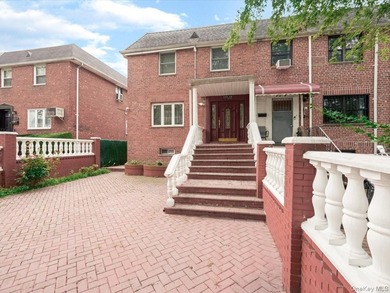Beautifully maintained 1950 solid-brick single-family home - photo 3