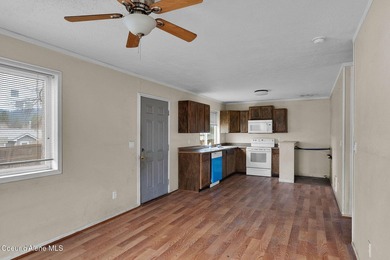 VA-owned REO property offering an affordable opportunity in - photo 5