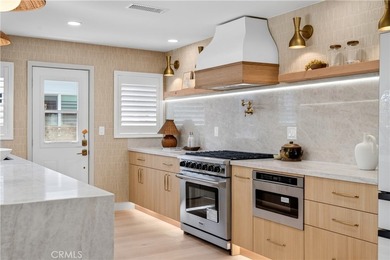 Discover this beautifully remodeled 3-bedroom, 2-bathroom gem in - photo 11