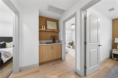 Discover this beautifully remodeled 3-bedroom, 2-bathroom gem in - photo 22