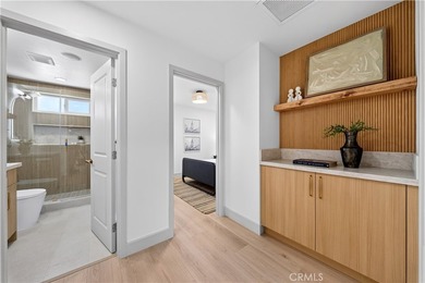 Discover this beautifully remodeled 3-bedroom, 2-bathroom gem in - photo 24
