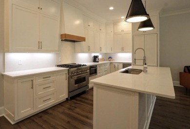 New Construction! Built just two years ago, this fully furnished - photo 6