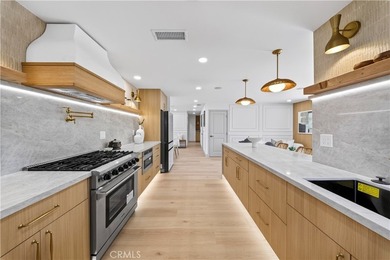 Discover this beautifully remodeled 3-bedroom, 2-bathroom gem in - photo 32