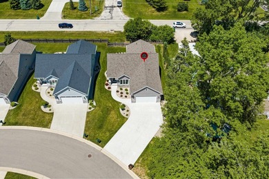 Tucked in the trees at the end of a culdesac is a gently used - photo 5