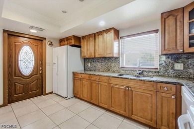 **LOCATION, LOCATION, LOCATION!** Perfectly positioned in the - photo 3