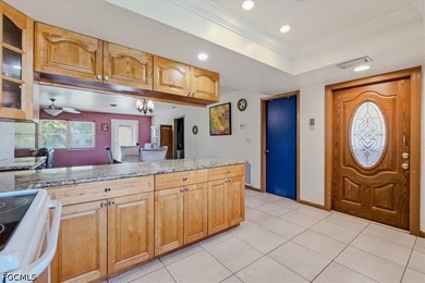 **LOCATION, LOCATION, LOCATION!** Perfectly positioned in the - photo 4