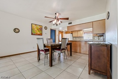 **LOCATION, LOCATION, LOCATION!** Perfectly positioned in the - photo 6