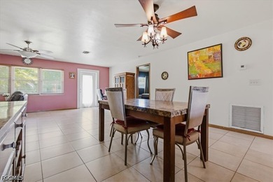 **LOCATION, LOCATION, LOCATION!** Perfectly positioned in the - photo 7