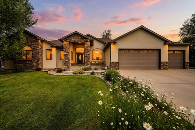 Enjoy easy one-level living in this beautifully crafted home - photo 1
