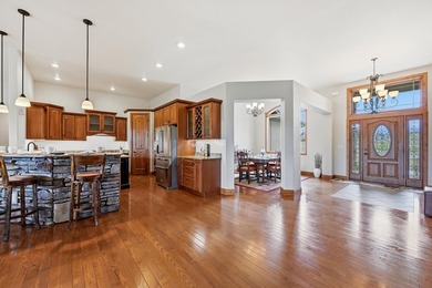 Enjoy easy one-level living in this beautifully crafted home - photo 7