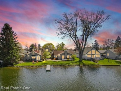 Pontiac Lake Home Sale Pending in White Lake Michigan