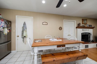 Welcome to your ideal lake getaway or permanent retreat! This - photo 8