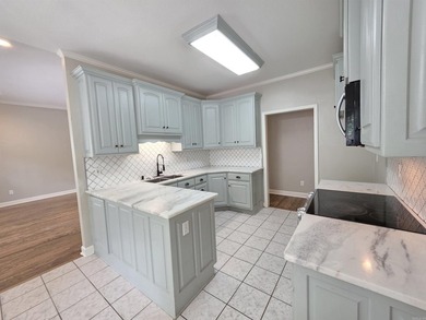 Don't Miss your chance to live in the very sought after Gap - photo 18