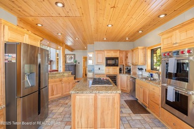 Welcome to your mountain retreat in Star Valley Ranch-where - photo 22