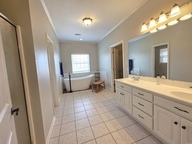 Don't Miss your chance to live in the very sought after Gap - photo 27
