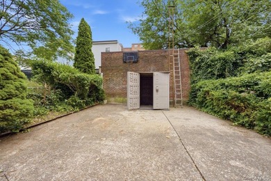 Nestled in the highly sought-after Woodlawn Heights section of - photo 47