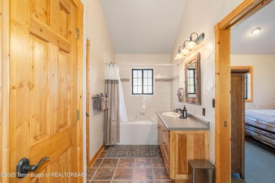 Welcome to your mountain retreat in Star Valley Ranch-where - photo 57