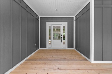 Modern design meets timeless comfort... with the addition of a - photo 5