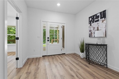 Modern design meets timeless comfort... with the addition of a - photo 6