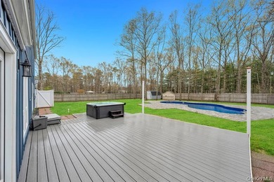 Magnificent updated and expanded Colonial offering 5 bedrooms, 3 - photo 8
