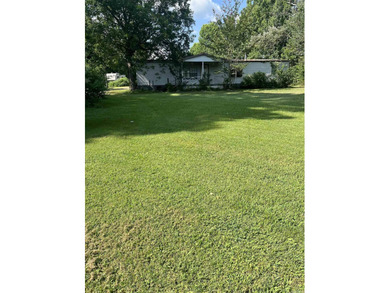 Country living with commercial potential on 3 acres. This gated - photo 5
