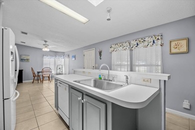 New roof, Upgraded A/C, irrigation on a well. True 3 bedroom - photo 9