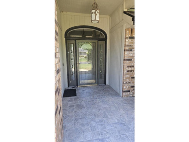 THIS IS A GREAT ''ALL ONE LEVEL'' RANCH.... LOCATED ON A - photo 4