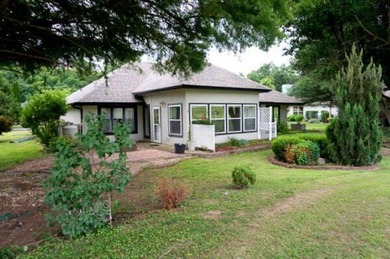THIS IS A GREAT ''ALL ONE LEVEL'' RANCH.... LOCATED ON A - photo 5