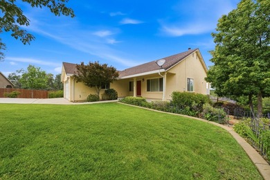 BRAND NEW ROOF!! Don't miss out on this Beautiful Home at the - photo 6
