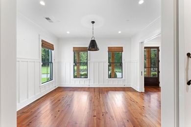 Welcome to your private sanctuary! This stunning estate resting - photo 7