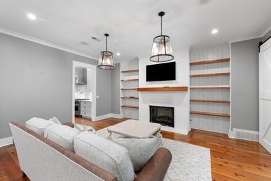 Welcome to your private sanctuary! This stunning estate resting - photo 8