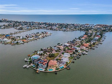 LUXURY TURN-KEY WATERFRONT RETREAT | FULLY RENOVATED | 5-STAR - photo 3
